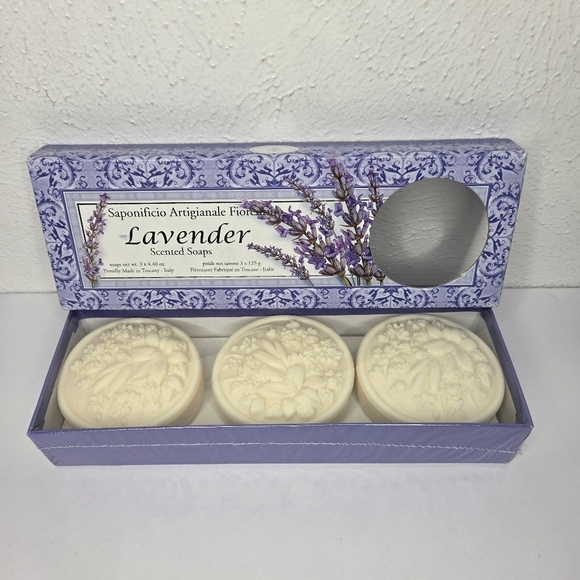 Saponificio Artigianale Fiorentino Lavender Soap Set of 3 Round Floral Bars - Picture 9 of 11